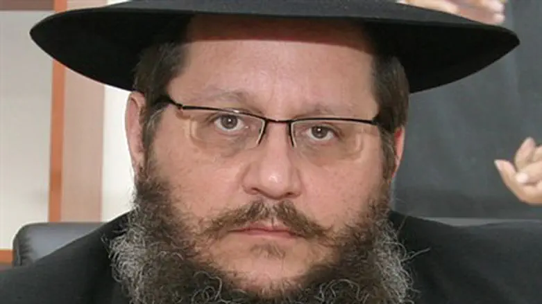 אישום. אהרונוב