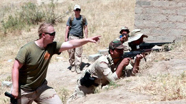 Western soldier with Kurdish fighters (illustration)