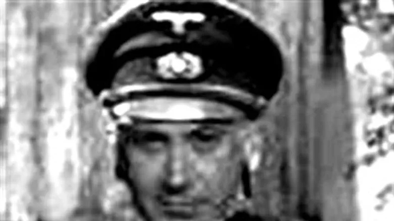 Netanyahu "in SS uniform"