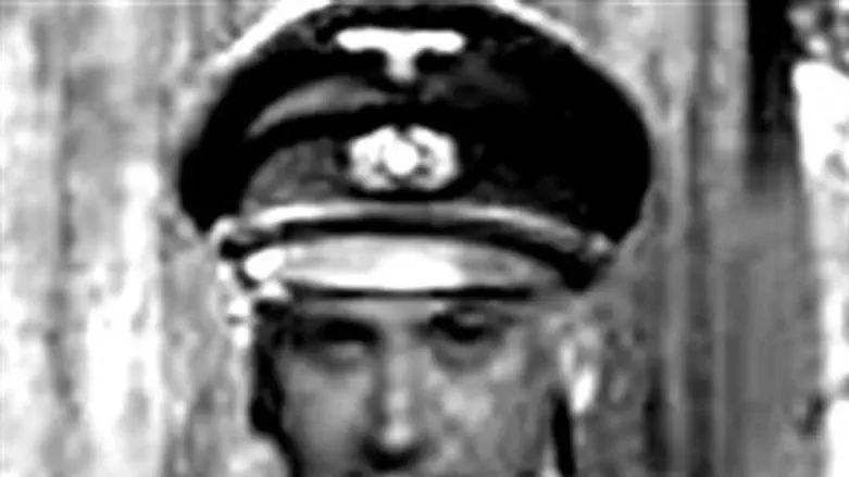 Netanyahu "in SS uniform"