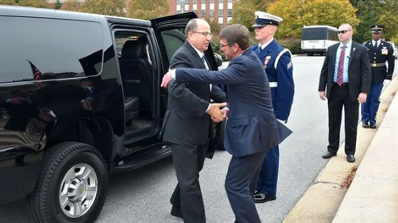 יעלון וקרטר