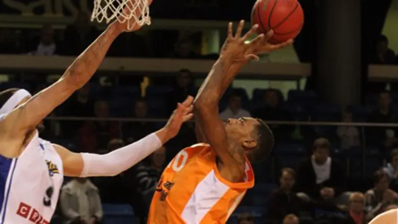 ליונס, הוביל את קלעי ראשלצ הערב