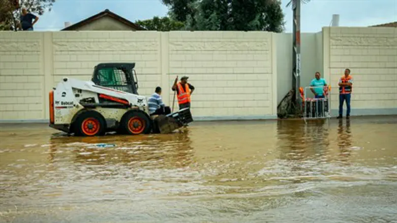 Flooding in Ra'anana