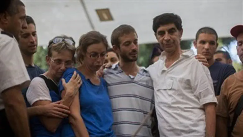 Hadar Goldin's family at smbolic funeral