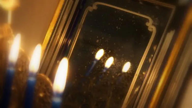 Mirrored Memory Light