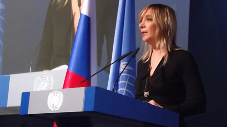 אמי פלמור בוועידה