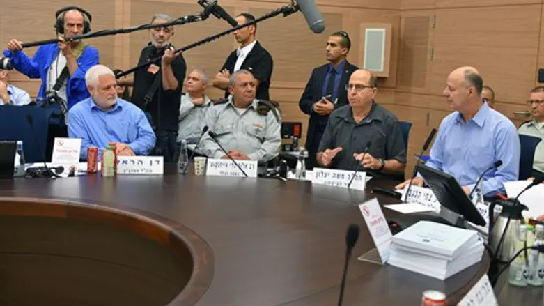 יעלון הבוקר בכנסת