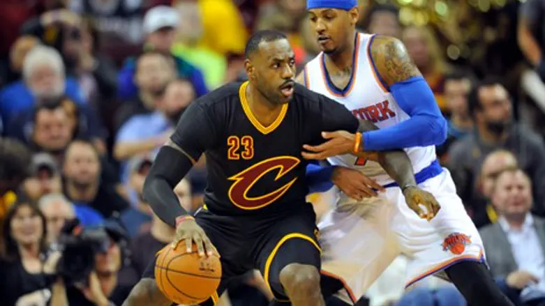 ג'יימס מול אנתוני, הלילה. התעורר ברבע הרביעי