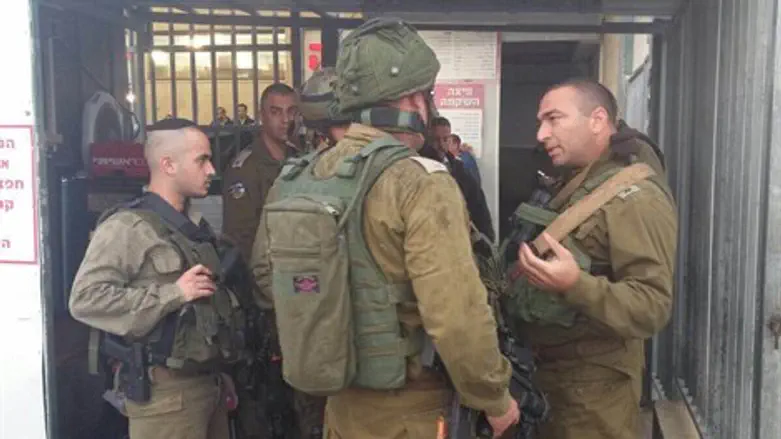 מח"ט בנימין בשער בנימין