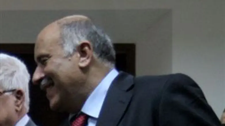 ג'בריל רג'וב. קשרים עם איראן