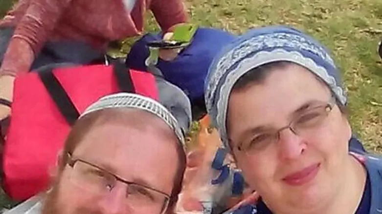 הרב יעקב ורעייתו שנפצעה קל