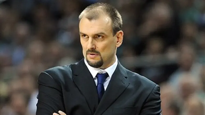 ז'אן טבק. משימה לא פשוטה עם הצהובים