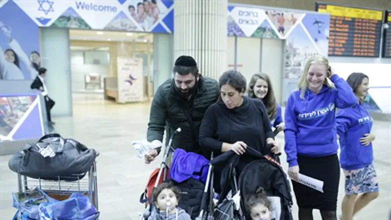 Алия в Израиль после терактов в Париже