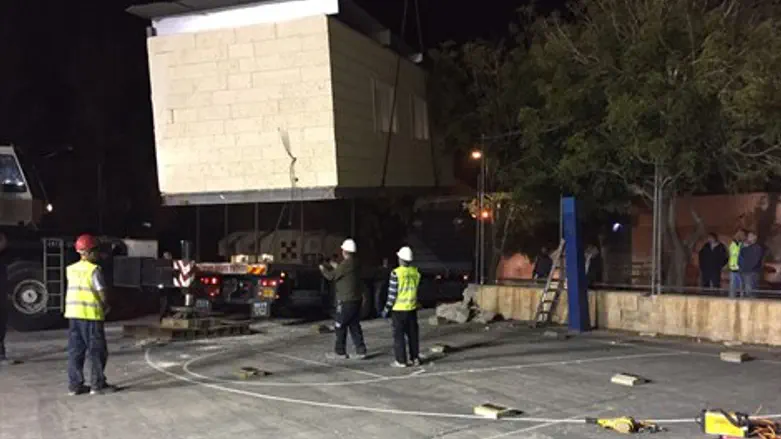 המבנה שהוצב הלילה