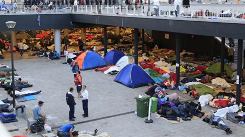 Syrian migrants (illustration)