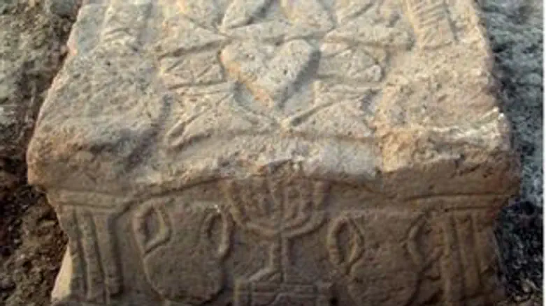 נחשף בית כנסת מהקדומים בעולם