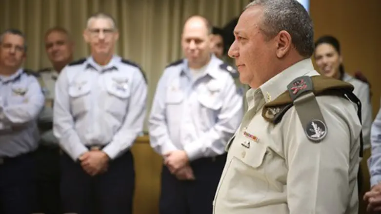 קיצוצים כואבים בכוח האדם. הרמטכ"ל גדי אייזנקוט