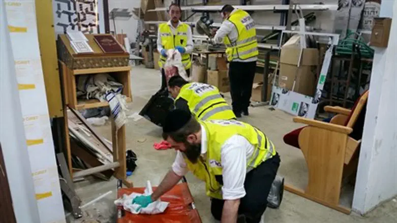 Scene of Tel Aviv synagogue stabbing