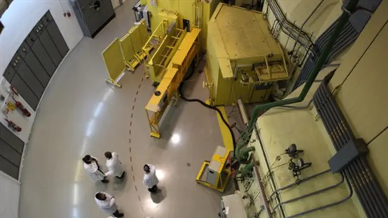 Nuclear reactor (illustration)
