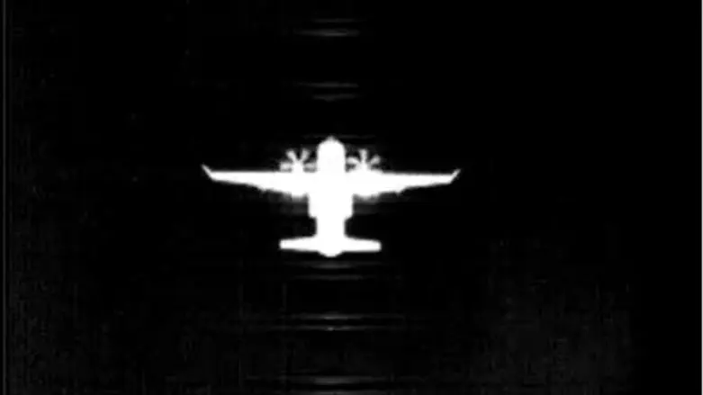 Thermal image of airbus from the ground