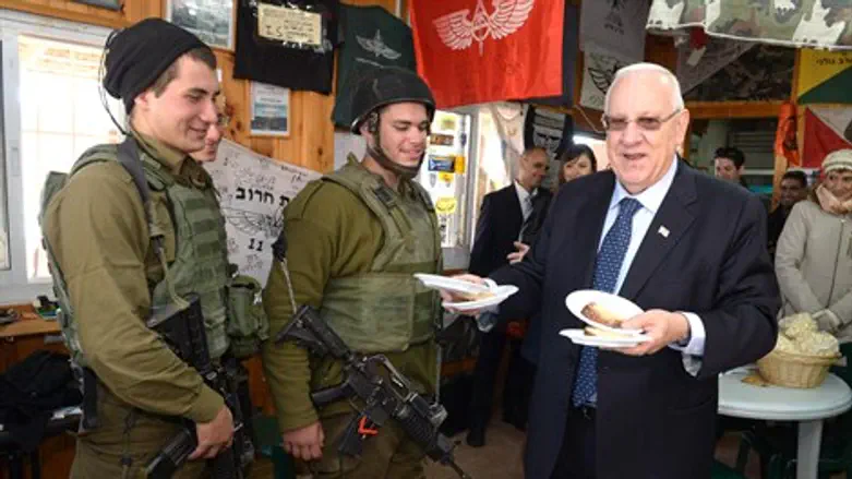 הנשיא בפינה החמה