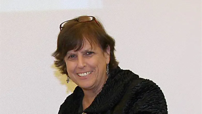 מסיימת את תפקידה. פרופ' חגית מסר ירון