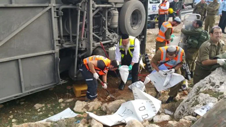 Emergency services at the site of the fatal bus crash