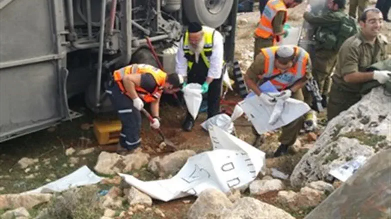 Emergency services at the site of the fatal bus crash