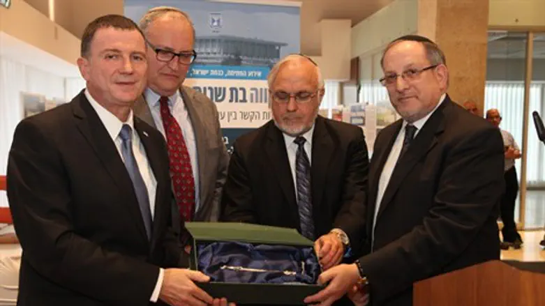 פתיחת התערוכה