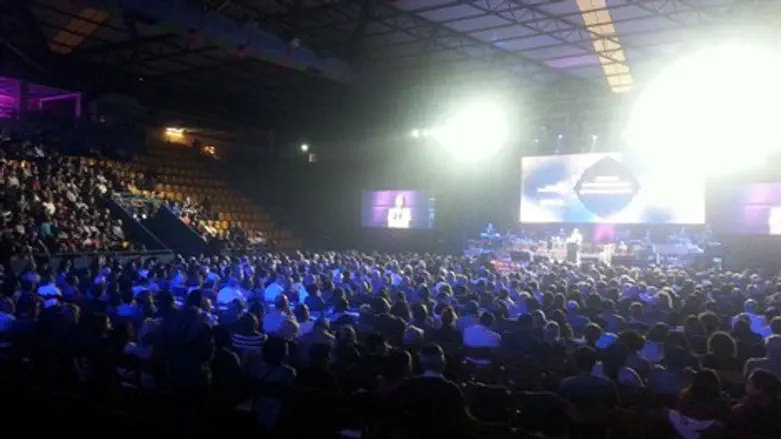 מתקנים את העוול ההיסטוריה