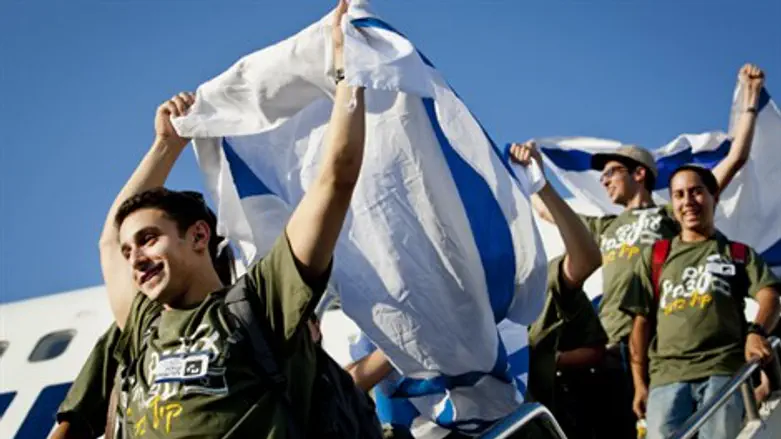 העולים מגיעים לישראל