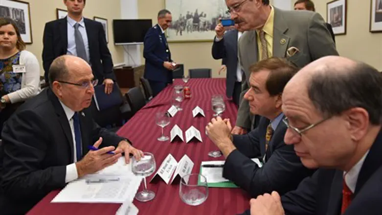 יעלון בארה"ב