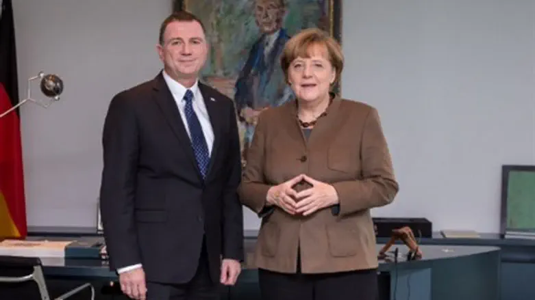 אדלשטיין ומרקל, הבוקר