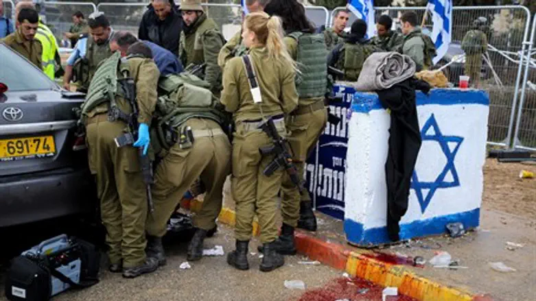 Aftermath of stabbing attack at Gush Etzion Junction