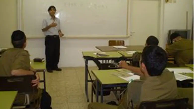 חיילים חרדים בקורסי הכשרה