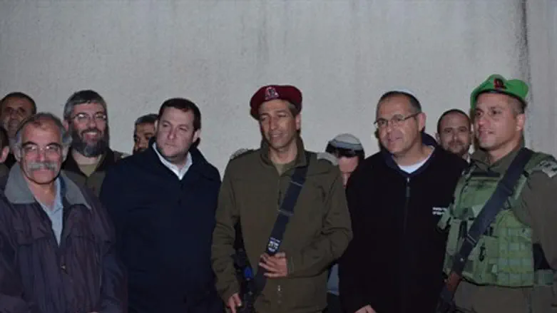 Ханука на могиле Йегошуа бин-Нуна