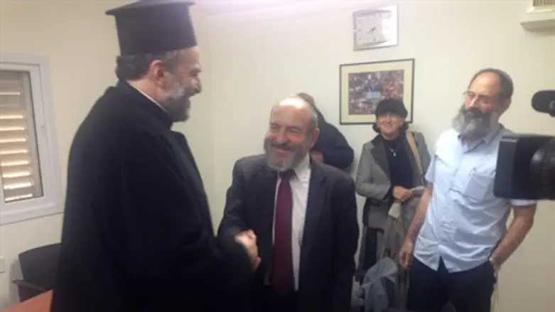 מנהיג נוצרי בכיר מסייר בשומרון