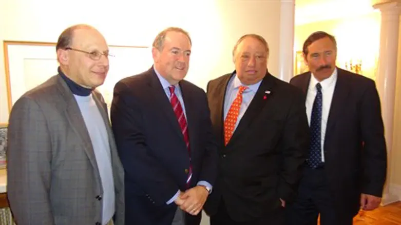 Abramowitz (L), Huckabee, John Catsimatidis, Frager