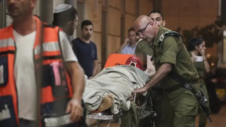 Stab victim evacuated to hospital (file)