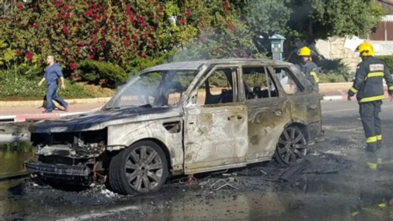Car targeted in Nes Tziona