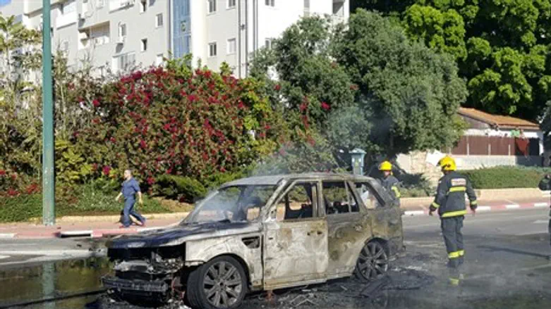 פיצוץ ברכב בנס ציונה