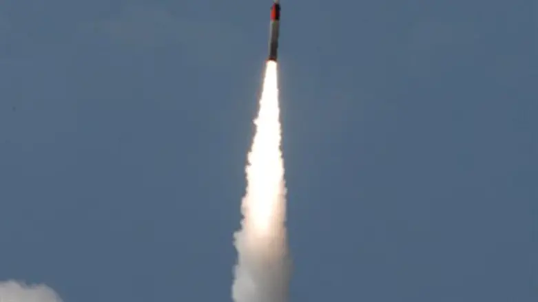 Испытание противоракеты "Хец"