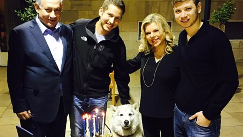 The Netanyahu family and Kaiya before she was quarantined