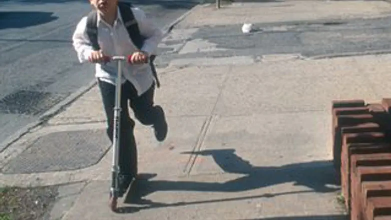 קורקינטים ממונעים רק מגיל 14