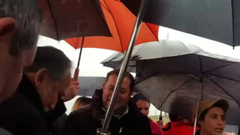 Либерман на месте теракта в Самарии