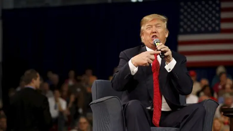 מותח ביקורת. טראמפ