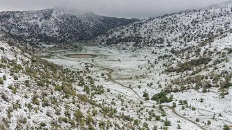 שלג בחרמון. ארכיון