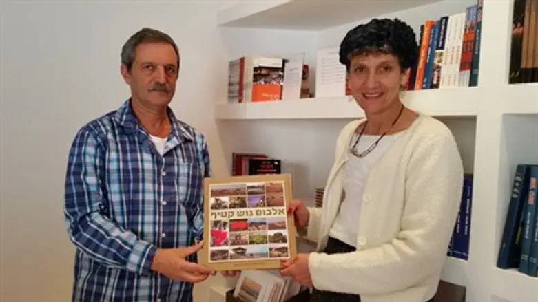 Shuli Mualem and Mochi Better