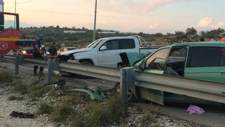 זירת בתאונה, בכניסה לאבני חפץ