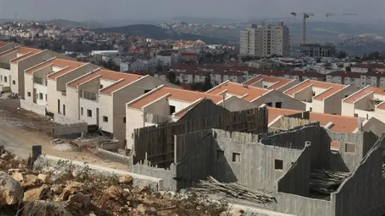 Construction in Ariel, Samaria
